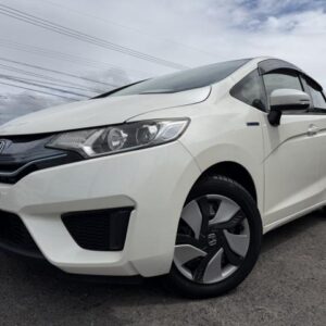 2014 Honda Fit Hybrid pearl hybrid used car Japan export