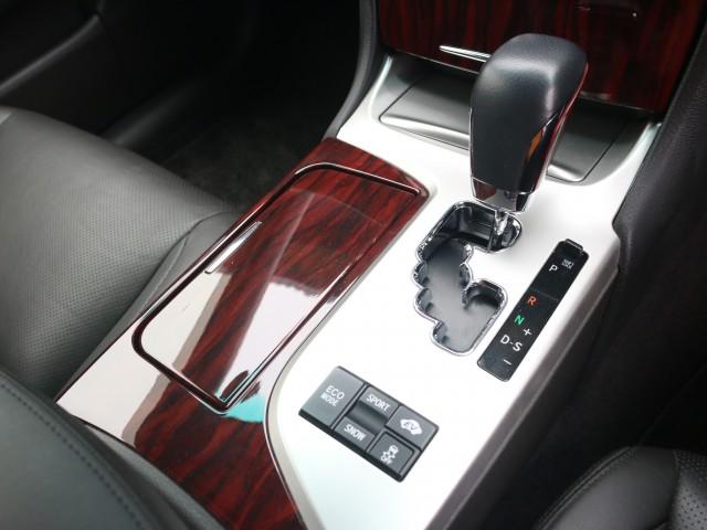 Ref:AUX-24185196 TOYOTA CROWN HYBRID 2012 16 Ref:AUX-24185196 TOYOTA CROWN HYBRID 2012 - Image 16