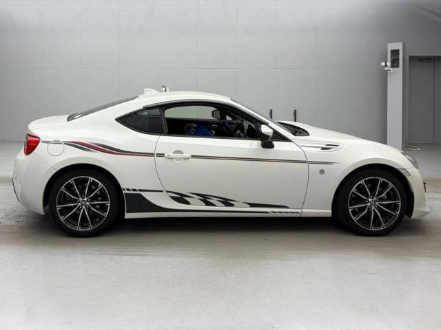 Ref:AUX-24185211 TOYOTA 86 2017 9 Ref:AUX-24185211 TOYOTA 86 2017 - Image 9