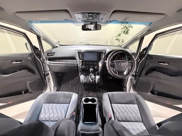Ref:AUX-24198790 TOYOTA ALPHARD 2020 3 Ref:AUX-24198790 TOYOTA ALPHARD 2020 - Image 3
