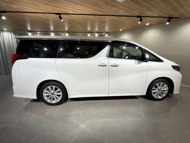 Ref:AUX-24198790 TOYOTA ALPHARD 2020 4 Ref:AUX-24198790 TOYOTA ALPHARD 2020 - Image 4