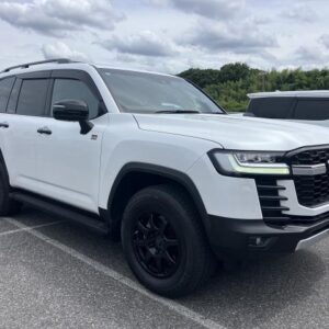 2023 Toyota Land Cruiser pearl gasoline used car Japan export
