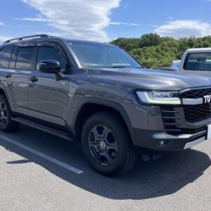 2022 Toyota Land Cruiser pearl diesel used car Japan export