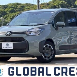 2023 Toyota Sienta green gasoline used car Japan export
