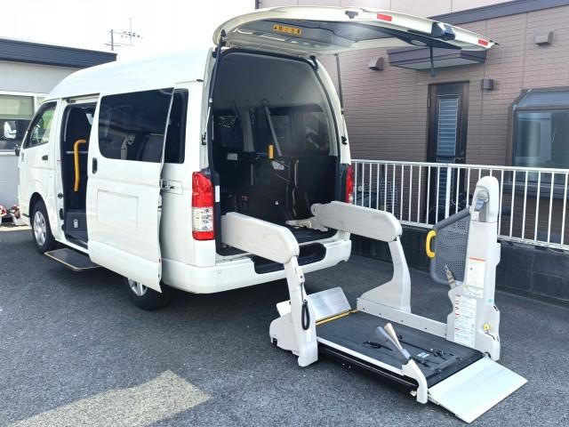 Ref:AUX-24200230 TOYOTA HIACE VAN 2018 2 Ref:AUX-24200230 TOYOTA HIACE VAN 2018 - Image 2