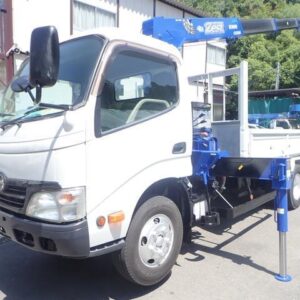 2011 Hino Dutro white diesel used car Japan export