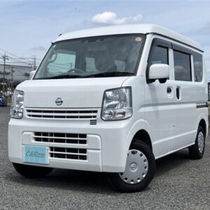 2020 Nissan Nv100Clipper Van white gasoline used car Japan export