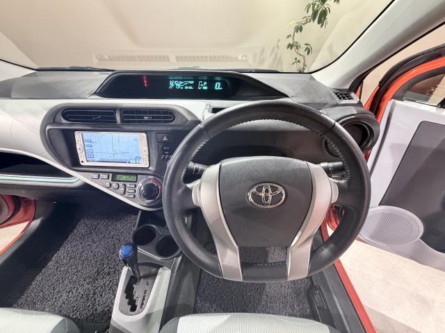 Ref:AUX-24217040 TOYOTA AQUA 2012 18 Ref:AUX-24217040 TOYOTA AQUA 2012 - Image 18