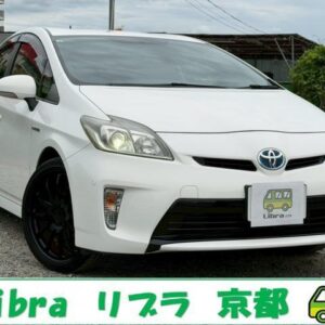 2012 Toyota Prius white hybrid used car Japan export