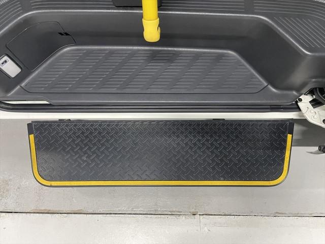Ref:AUX-24219863 TOYOTA HIACE VAN 2020 16 Ref:AUX-24219863 TOYOTA HIACE VAN 2020 - Image 16