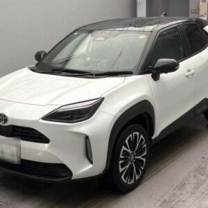 2025 Toyota Yaris Cross pearl gasoline used car Japan export