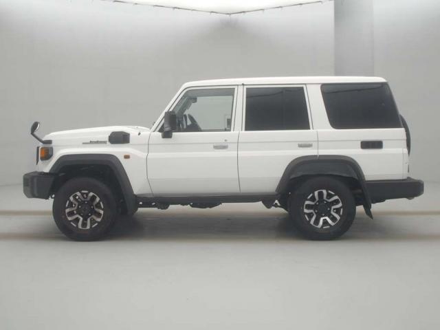 Ref:AUX-24224419 TOYOTA LAND CRUISER 70 2026 12 Ref:AUX-24224419 TOYOTA LAND CRUISER 70 2026 - Image 12