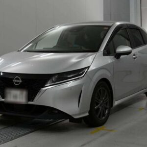 2021 Nissan Note silver gasoline used car Japan export