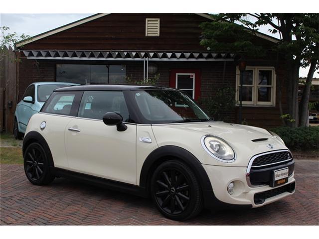 Ref:AUX-24224472 MINI MINI 2018 1 2018 Mini Mini white gasoline used car Japan export