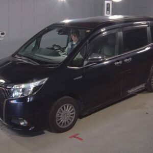 2016 Toyota Esquire black gasoline used car Japan export