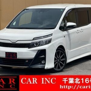 2017 Toyota Voxy pearl gasoline used car Japan export