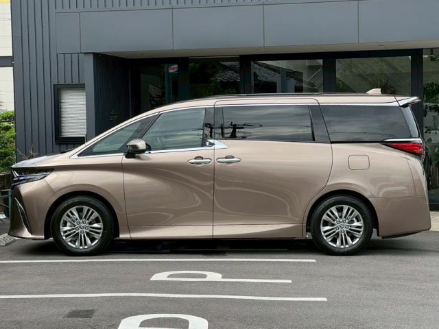 Ref:AUX-24239981 TOYOTA ALPHARD 2026 11 Ref:AUX-24239981 TOYOTA ALPHARD 2026 - Image 11