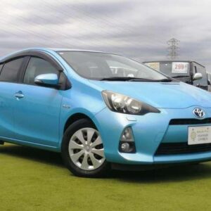 2013 Toyota Aqua blue hybrid used car Japan export