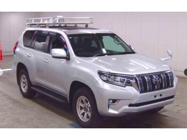 Ref:AUX-24244990 TOYOTA LAND CRUISER PRADO 2018 1 2018 Toyota Land Cruiser Prado silver diesel used car Japan export