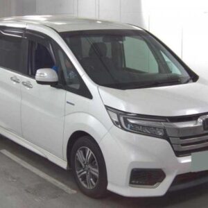 2018 Honda Stepwagon Spada pearl gasoline used car Japan export