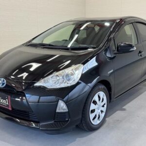 2013 Toyota Aqua black hybrid used car Japan export
