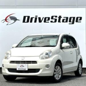 2011 Toyota Passo pearl gasoline used car Japan export