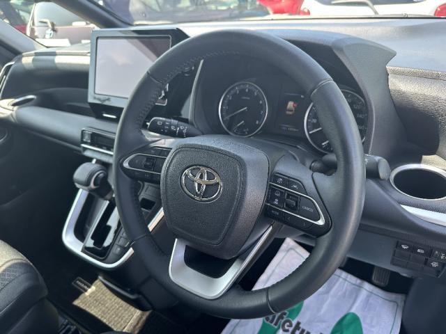 Ref:AUX-24259571 TOYOTA NOAH 2023 16 Ref:AUX-24259571 TOYOTA NOAH 2023 - Image 16