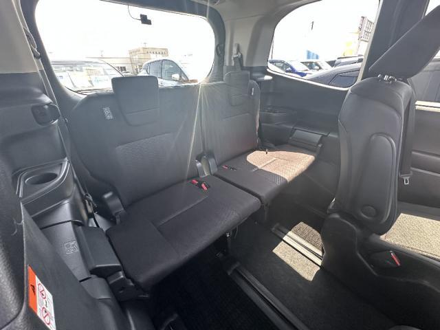 Ref:AUX-24259571 TOYOTA NOAH 2023 6 Ref:AUX-24259571 TOYOTA NOAH 2023 - Image 6