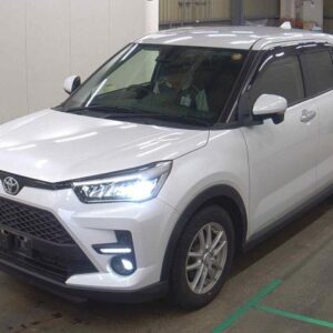 2022 Toyota Raize pearl gasoline used car Japan export