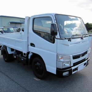 2017 Mitsubishi Fuso Canter white diesel used car Japan export