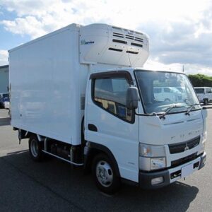 2016 Mitsubishi Fuso Canter white diesel used car Japan export