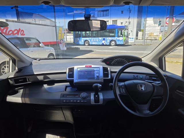 Ref:AUX-24260566 HONDA FREED 2013 2 Ref:AUX-24260566 HONDA FREED 2013 - Image 2