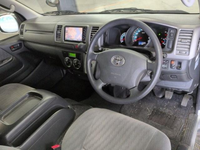 Ref:AUX-24260724 TOYOTA HIACE VAN 2011 4 Ref:AUX-24260724 TOYOTA HIACE VAN 2011 - Image 4