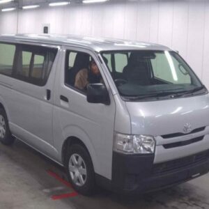 2017 Toyota Hiace Van silver diesel used car Japan export
