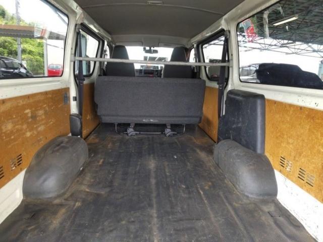 Ref:AUX-24264904 TOYOTA HIACE VAN 2017 3 Ref:AUX-24264904 TOYOTA HIACE VAN 2017 - Image 3