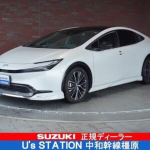 2023 Toyota Prius pearl gasoline used car Japan export
