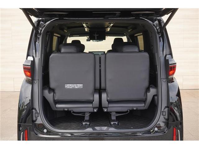Ref:AUX-24274010 TOYOTA VELLFIRE HYBRID 2024 13 Ref:AUX-24274010 TOYOTA VELLFIRE HYBRID 2024 - Image 13