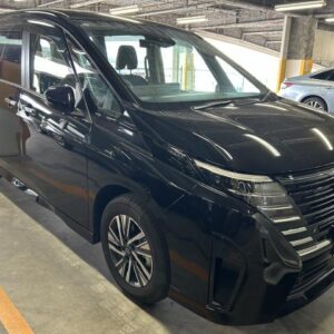2025 Nissan Serena black hybrid used car Japan export