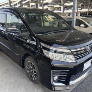 2017 Toyota Noah black hybrid used car Japan export