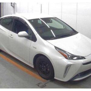 2020 Toyota Prius pearl gasoline used car Japan export