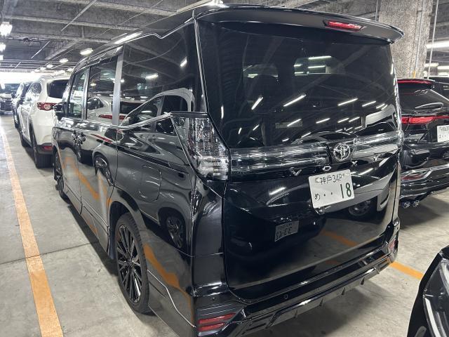 Ref:AUX-24280641 TOYOTA VOXY 2023 2 Ref:AUX-24280641 TOYOTA VOXY 2023 - Image 2