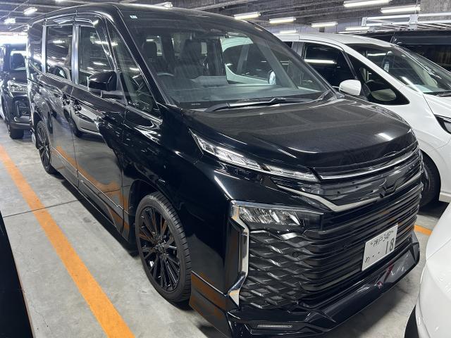 Ref:AUX-24280641 TOYOTA VOXY 2023 1 2023 Toyota Voxy black gasoline used car Japan export