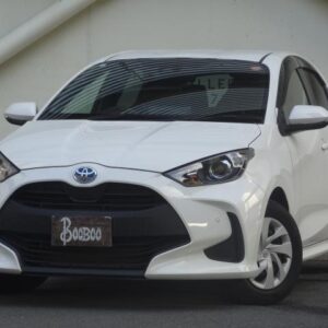 2021 Toyota Yaris white hybrid used car Japan export