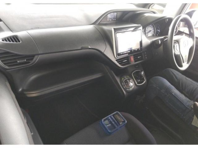 Ref:AUX-24280822 TOYOTA NOAH 2021 3 Ref:AUX-24280822 TOYOTA NOAH 2021 - Image 3