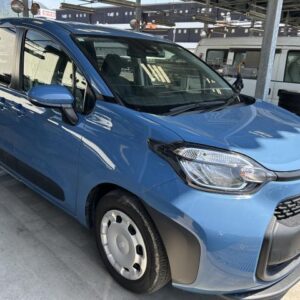 2023 Toyota Sienta blue gasoline used car Japan export