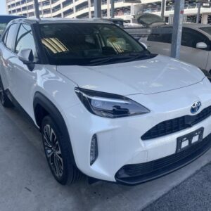 2022 Toyota Yaris Cross pearl hybrid used car Japan export