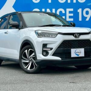 2020 Toyota Raize pearl gasoline used car Japan export