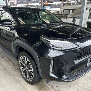 2021 Toyota Yaris Cross black hybrid used car Japan export