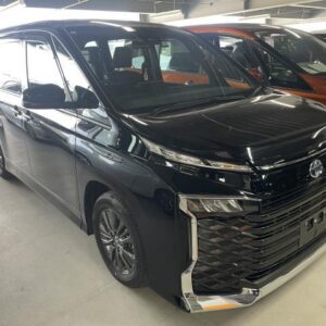 2023 Toyota Voxy black hybrid used car Japan export