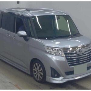 2018 Toyota Roomy silver gasoline used car Japan export